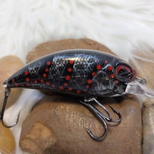 Smokey Craw custom painted crankbait Fishing lure. Bass fishing lures. Black, red, silver bait.