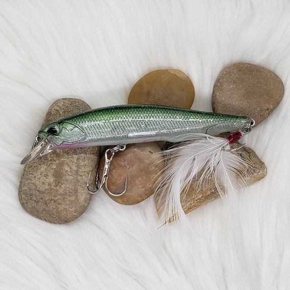 Suspending Jerk Bait, Clear Olive or Clear Shad Custom Painted Lure With  Hand Tied Feather Hook. Multiple Sizes -  Norway