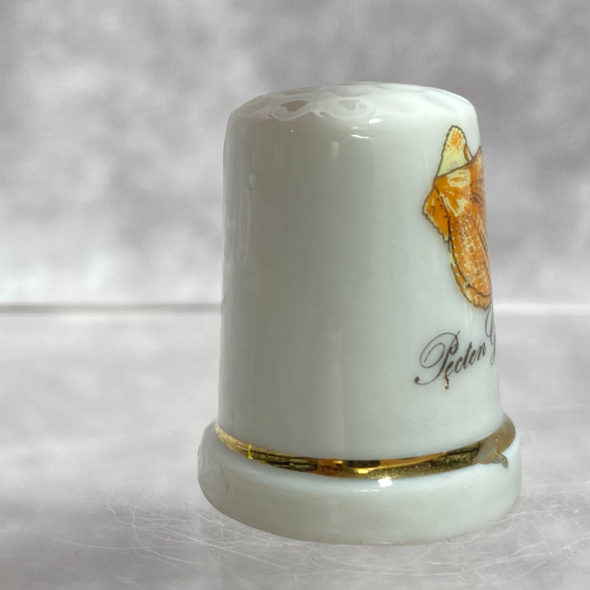Porcelain Thimble Gold Trim & Scallop Shell Design Pecten Gloriosus by ...