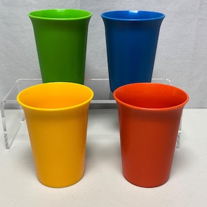 Tupperware Vintage 6 Oz Tumblers Set Of 4 Multicolor Plastic Drinking Cups USA