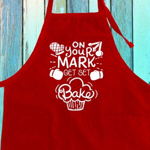 I Bake Because Punching People Is Frowned Upon Funny Apron w/ Pockets| I&#39;m A Baker Funny Bake Mom&#39;s Gift Full-Length Bake Apron w/ Pockets