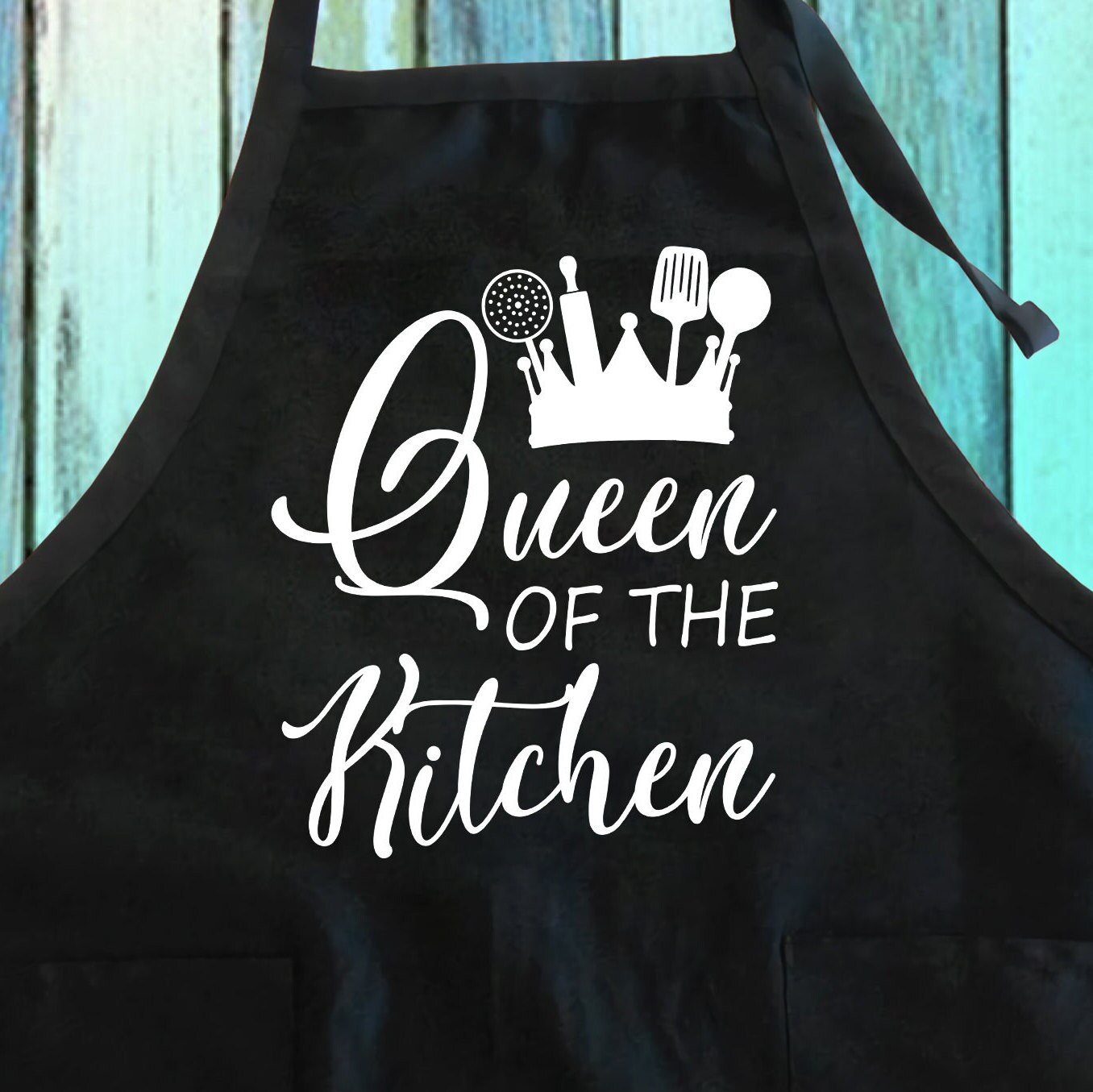 Funny Aprons for Women with 2 Pockets, Queen of the Kitchen Apron for Cooking  Chef Baking, Gifts for Mom Wife Friends Birthday Mothers Day 