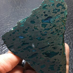 Amygdaloide Achat Jaspis Unpolierte Scheibe 86x55x8 mm