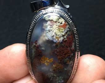 Pendentif pittoresque en agate mousse Taille 32 x 18 x 7 mm