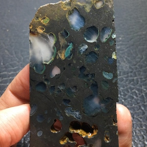 Amygdaloide Achat Jaspis Unpolierte Scheibe 87x46x7 mm