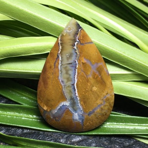 Unikat Jaspis Achat Cabochon 36x24x5 mm