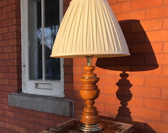 Vintage Wood Lamp - Wood Lamp - Wooden Lamp - Heavy Weight Solid Brass and Nice Grain Wood Table Lamp - Vintage Table Lamp