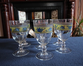 Vintage Retro Wine Glass Goblet Set of 7 - Set of 7 Vintage Wine Glasses - Vintage Wine Glasses