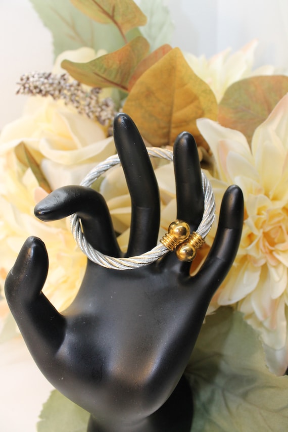 Vintage twisted metal bracelet Gem