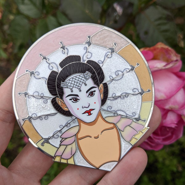 Broche de fantasia em esmalte rígido edição limitada Celebration