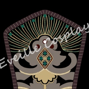 Puede incluir: Un diseño estampado en negro y dorado con una forma de diamante central y una corona de acentos dorados y verdes.