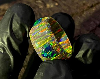 Solid Green Opal Band With Heart Ring, Opal Ring, AAA Grade Rare Opal Engagement Ring, Beautiful Opal band For October Birthstone Best Gift