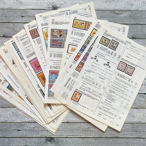 50 pagine, catalogo di francobolli d'epoca. Ottimo articolo, pagina di giornale di spazzatura colorata, carta unica