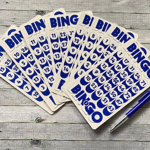 Tarjetas de bingo antiguas. Tarjetas de bingo retro, juego vintage de 8 tarjetas de bingo. Producto real, mismo tipo, azul.