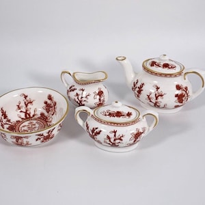 Coalport Indian Tree Miniature Tea Set: Fine Bone China Display