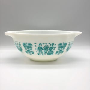 Pyrex #443 Butterprint Cinderella Mixing Bowl – Turquoise 2 1/2 QT