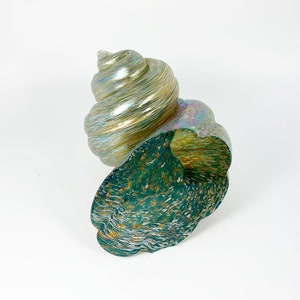 Vintage Cohn Stone Iridescent Art Glass Seashell Paperweight Sculpture