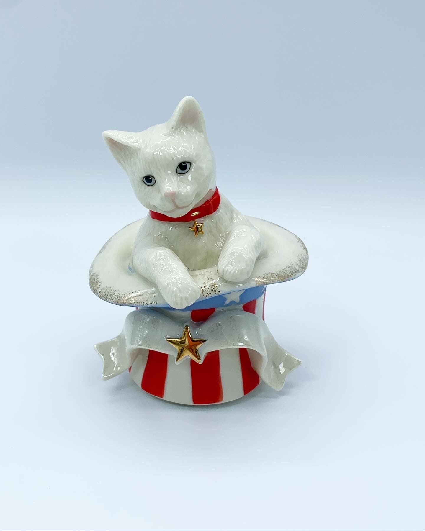 Lenox Classic Cat Collection Fourth of July Surprise Cat in Hat 