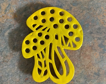 Vintage Yellow Cast Iron Mushroom Trivet: Mid Century Farmhouse Decor