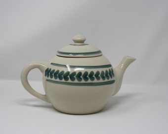 Hartstone Teapot, Blue Heart Laurel