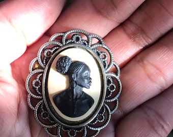 Small Silver plated Black and Ivory Cameo Brooch