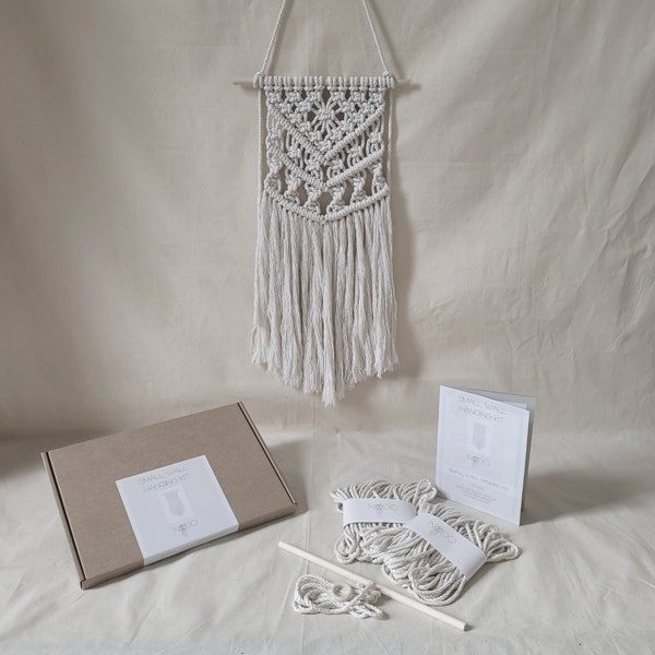 DIY Macramé Wall Hanging Kit