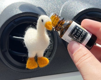 Goose air vent clip Needle felted farm animals car freshies Farmcore decor Car accessories for women Geese gift Goose love