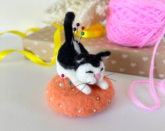 Funny cat on pillow big needle pincushion Cute needle felted pin cushion Handmade sewing pin cushion Cat lover gift Mom sewing gifts