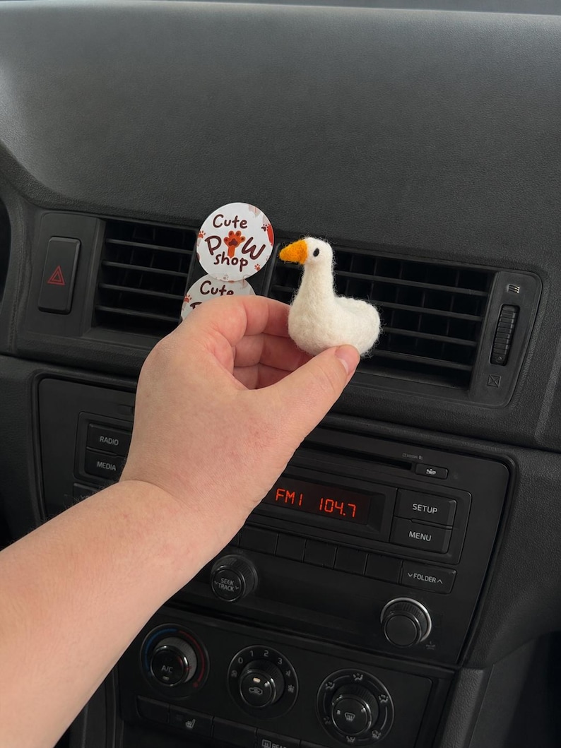 Gänse Lüfterclips Nadel gefilzte Bauernhoftiere Autofrischlinge Farmcore decor Autozubehör für Frauen Gänse Geschenk Gänseliebe Bild 2