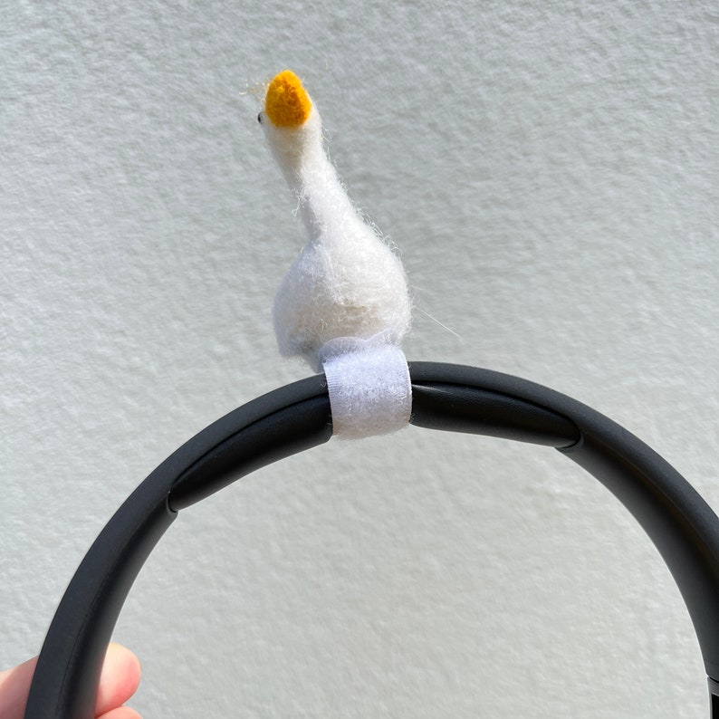 Felted goose headphone accessory Headphones decor Gamer gift for her Goblincore gaming accessories Streamer gift Goose gift image 5