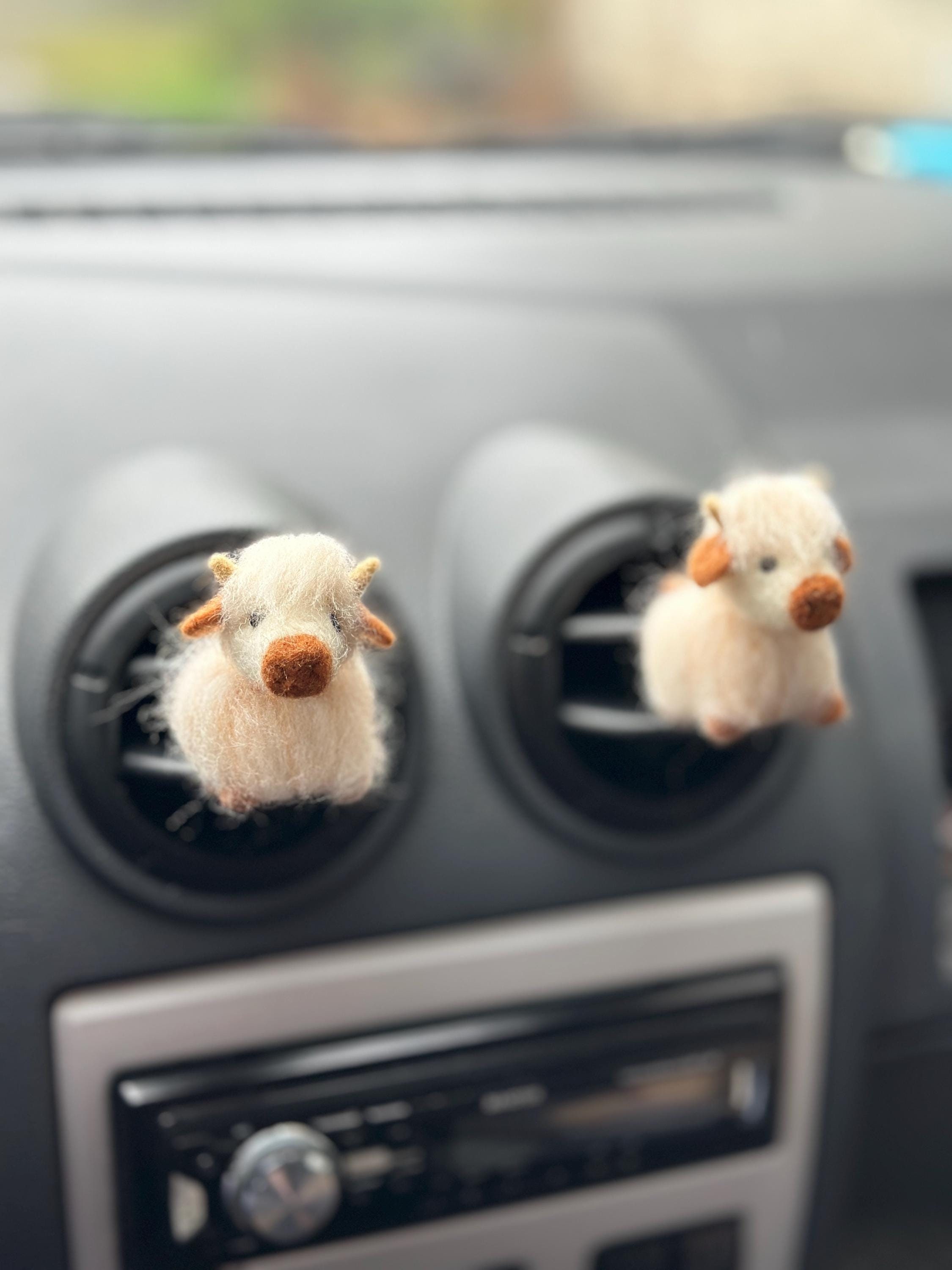 Milky white scottish highland cows air vent clip Country girl car accessories Cow lover gift Farm animal car decor Needle felted cute cow