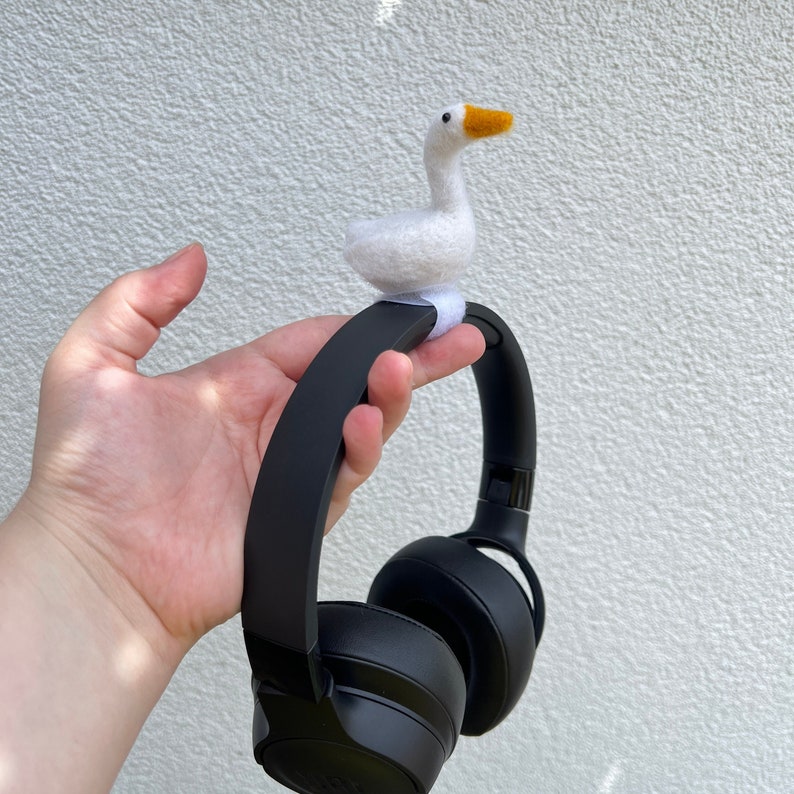 Felted goose headphone accessory Headphones decor Gamer gift for her Goblincore gaming accessories Streamer gift Goose gift image 2