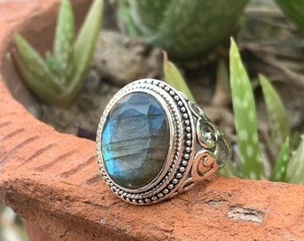 Beautiful  Handmade Ring With Blue Flashy AAA Quality Labradorite Stone And 925 Silver Plated Material For Valentine Gift  Rings