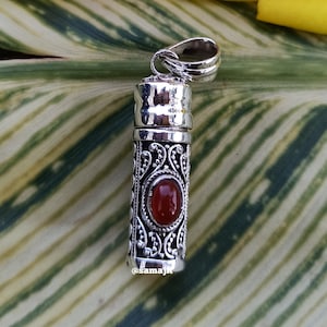 Beautiful Box Pendents With Natural Oval Shape Carnelian Pendnets With 925 Silver Plated Materials Made For Christmas Gift|Pendents