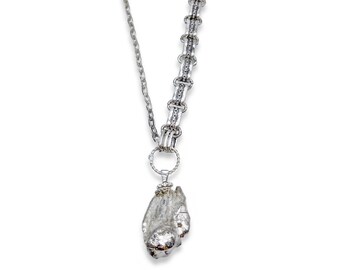 Collana di perle barocche, ciondolo di perle barocche, catena placcata in argento, gioielli eleganti per la mamma, gioielli di perle barocche, collana con ciondolo in argento