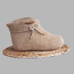 Women&#39;s Breathable Beige Felted Slippers Booties with Crochet Cord and Leaf Accents/ Cozy, Stylish and Comfortable for Yoga,Pilates.