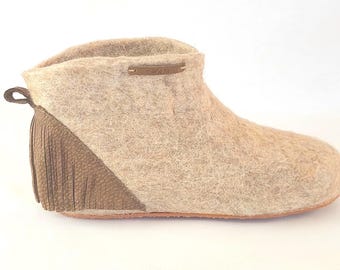 Handgjorda tovade ulltofflor: Beige inomhusstövlar