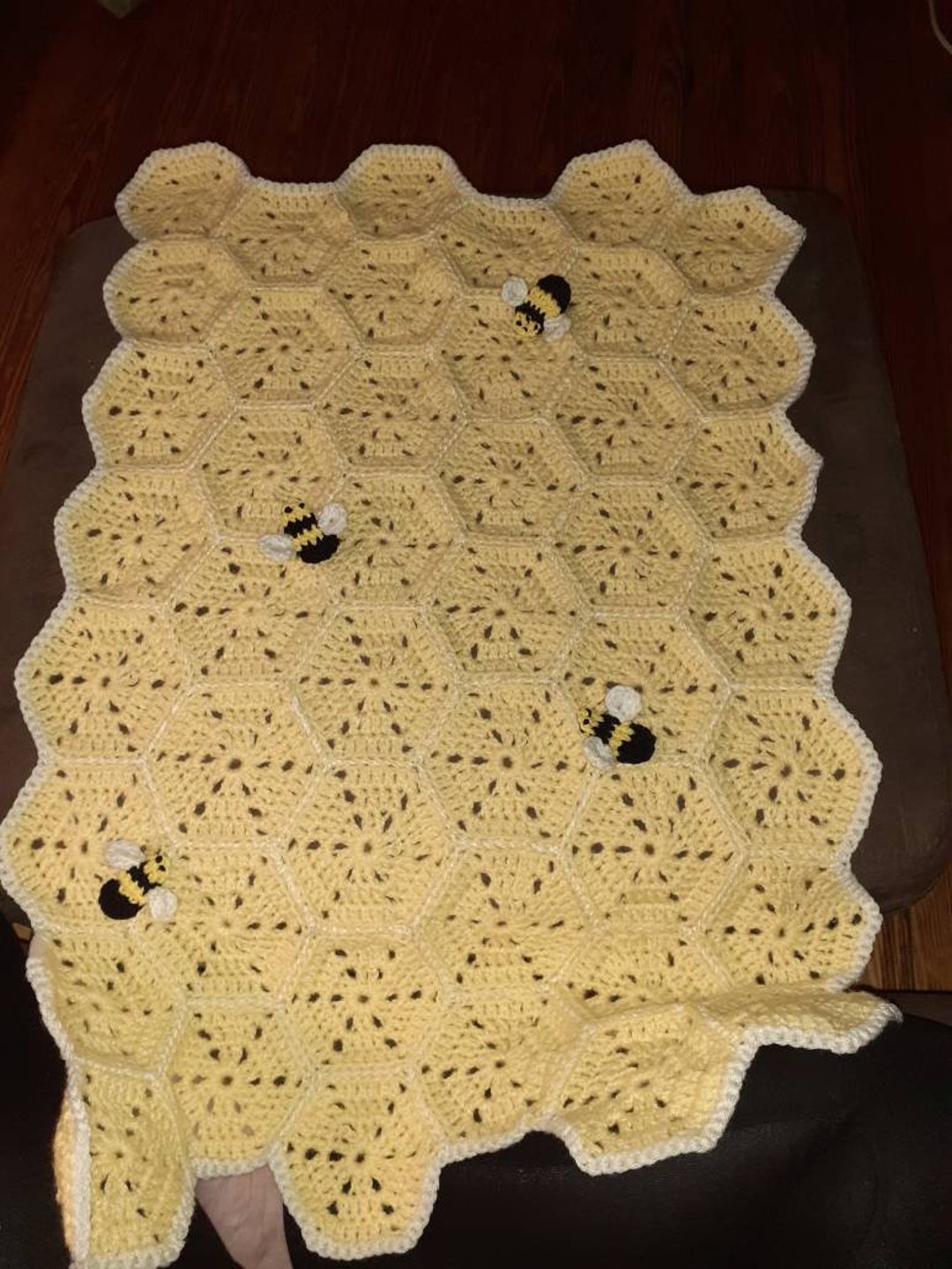 Cute Bee Honey Gifts Pattern Print Throw Blanket