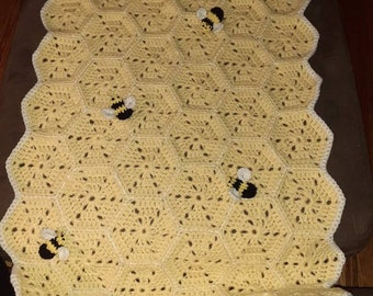 Honey bee baby blanket