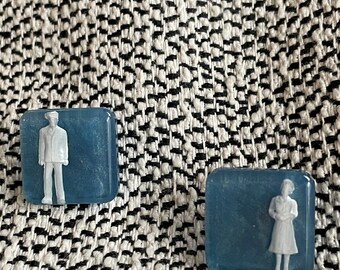 Orecchini in resina d'artista unici fatti a mano