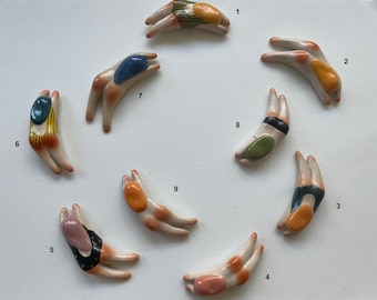 Magnete e poggiaposate in porcellana fatti a mano super speciali "Swimming" di Junty (2023)