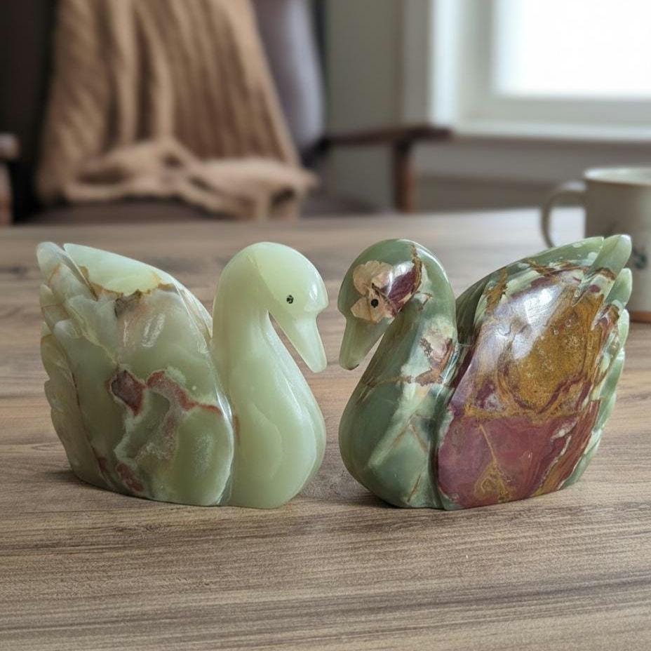 手彫りのオニキス白鳥の彫刻：天然石の置物 - Etsy 日本
