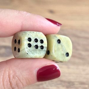 Hand Carved Natural Onyx Stone Dice Set Polished Gemstone Gaming Tabletop RPG DnD Collection