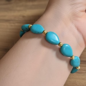 Bracciale Boho a goccia turchese: gioiello artigianale con dettagli in oro per donna, regalo di compleanno