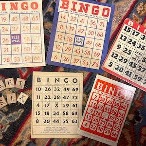 Set di cinque cartelle da bingo vintage, perfette per decorazioni, album, effimere, festività, smash journal, biglietti fatti in casa, artigianato e regali. immagine 7
