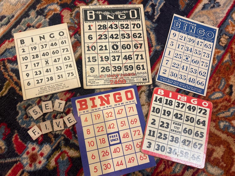 Set di cinque cartelle da bingo vintage, perfette per decorazioni, album, effimere, festività, smash journal, biglietti fatti in casa, artigianato e regali. immagine 6