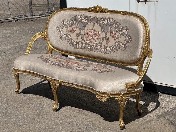 Rococo settee discount