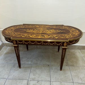 Louis XV Marquetry Coffee table Cocktail Table