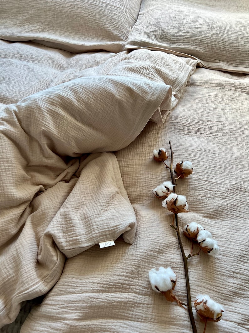 Muslin bed linen/duvet cover image 1