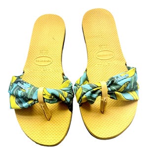 Havaianas You St Tropez Womens Flip Flops Sandals Yellow Banana Print US 7.5 image 1